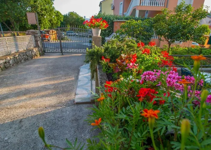 아파트 Ivanka 1 *